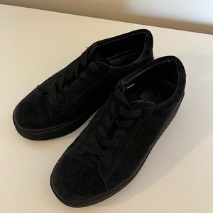 ⚡️BLACK FRIDAY SALE⚡️ Vince suede sneakers
